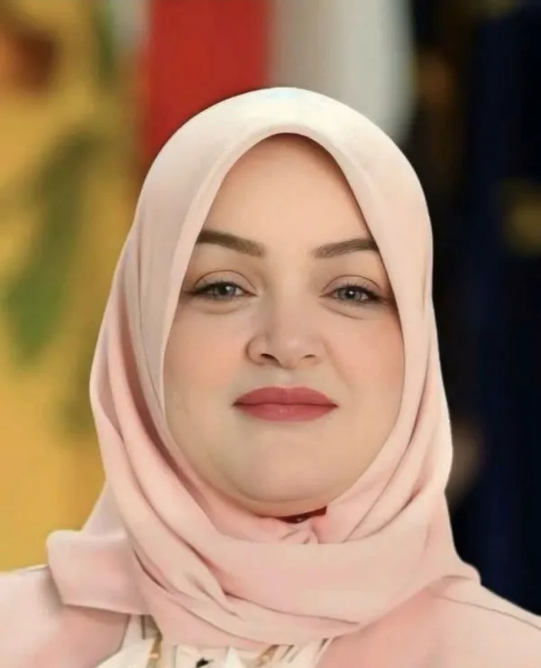 قرار جمهوري بتعيين د. ايمان الشريف عميدا لكلية التربية النوعية