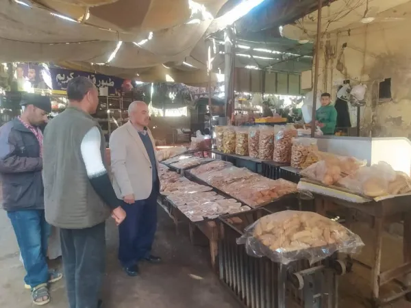 رئيس مركز دبرمواس يقود حملة تموينية