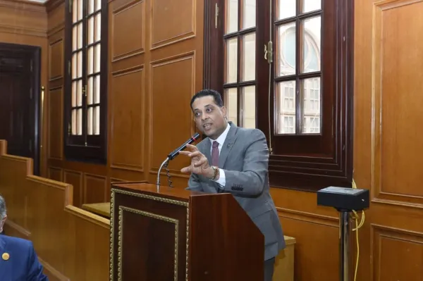 نائب المنيا يتقدم بـ١٠ طلبات إحاطة بشأن الأوضاع المتدهورة في قطاع الصرف الصحي
