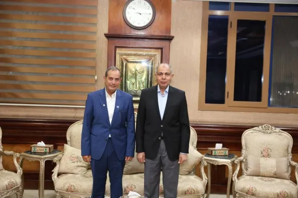 محافظ المنيا يوقع بروتوكول تعاون مع الشركة المصرية المتحدة لدعم منظومة النقل