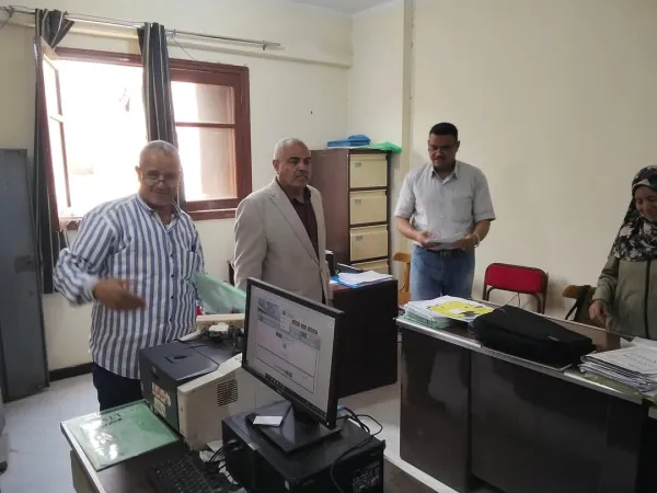 رئيس مركز ديرمواس يتابع التصالح على مخالفات البناء