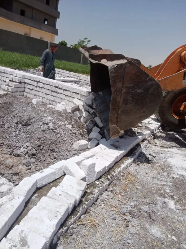 إزالة فورية ل٢٠ حالة تعدى بالمنيا