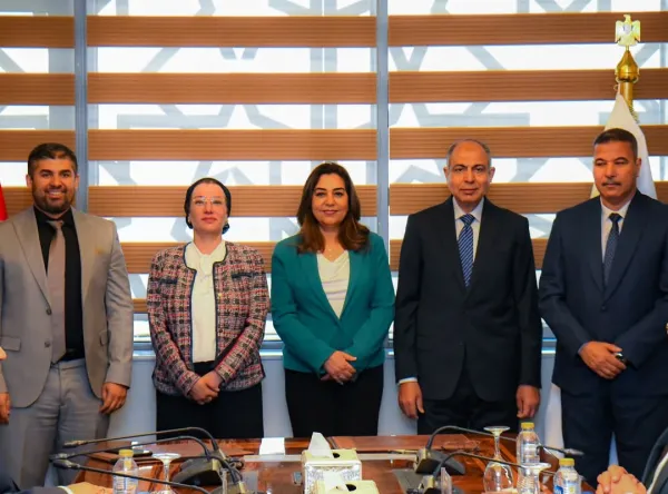 بحضور وزيري التنمية المحلية والبيئة.. محافظ المنيا يشهد توقيع عقد إدارة وتشغيل مصنع تدوير المخلفات بالعدوة