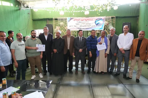 مستقبل وطن المنيا يكرم قيادات عمالية بابوقرقاص