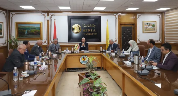 في إطار المبادرة الرئاسية “تحالف وتنمية”: اجتماع تنسيقى بين جامعة المنيا وجهاز تنمية المشروعات