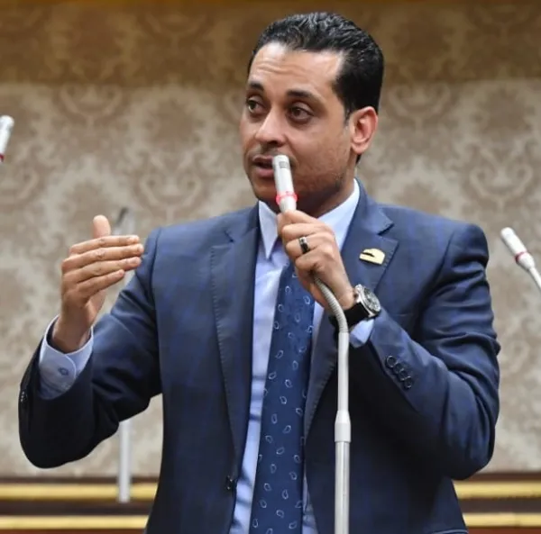 العمدة: تخصيص مبلغ 2 مليون جنيه لمد مشروعات الصرف الصحي بقرى سمالوط
