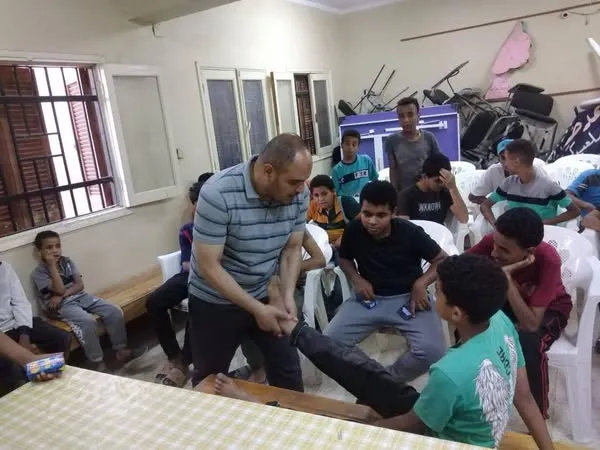ندوة عن إصابات الملاعب بمركز شباب ديرمواس