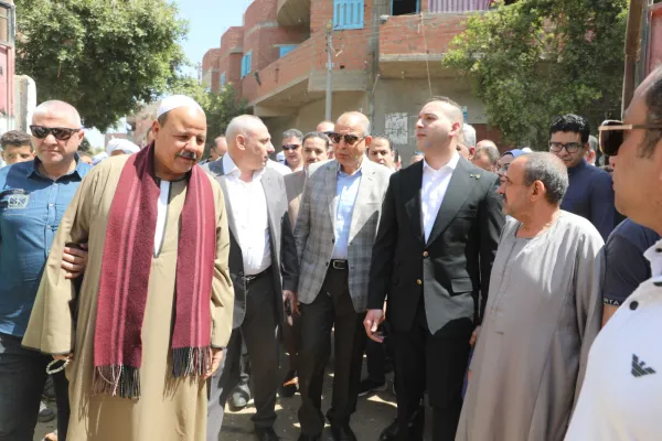 محافظ المنيا يشهد فعاليات قافلة طبية مجانية بمغاغة