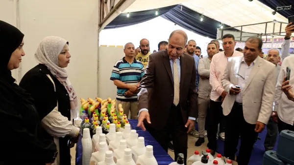محافظ المنيا يفتتح "سوق اليوم الواحد" على كورنيش النيل استعداداً لعيد الأضحى