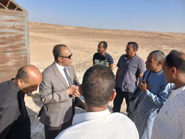 بعد تعثر 17عاماً.. محافظ المنيا يعلن انفراجة في ملف أراضي شباب الخريجين بتونا الجبل
