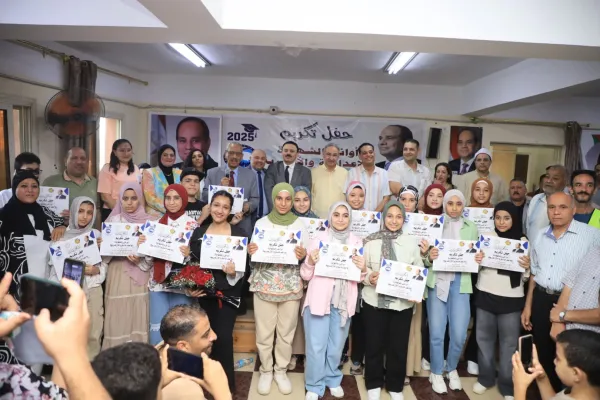 "دعما للتفوق العلمي" مستقبل وطن" يكرم أوائل الشهادة الإعدادية بالمنيا