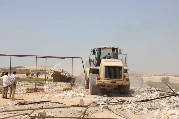 30 عام من التعديات ..استرداد أرض محطة معالجة صرف صحي بالمنيا