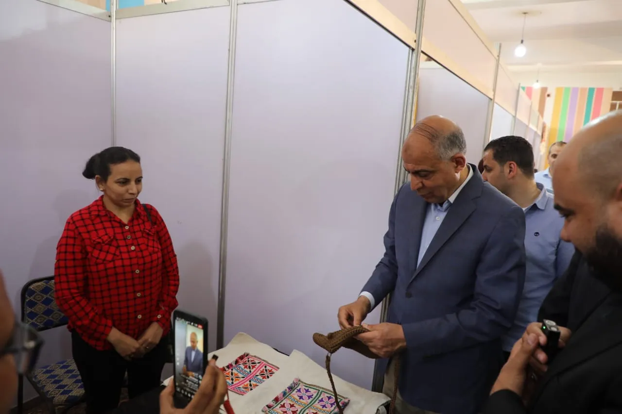 مرفق 2327